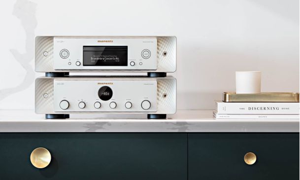Marantz High performance audio setup in silver